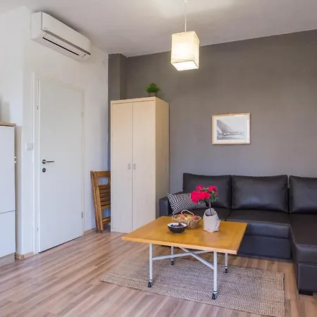 Peaceful Oasis Apartamento Makarska